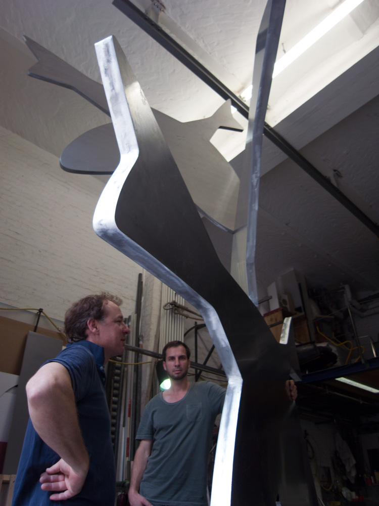 Windspiel Kois (Aluminium, Stahl) für Jörn Grothkopp, 2012-2013